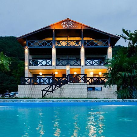 Rex Infinity View 4* Cazanele Dunarii Дубова Экстерьер фото