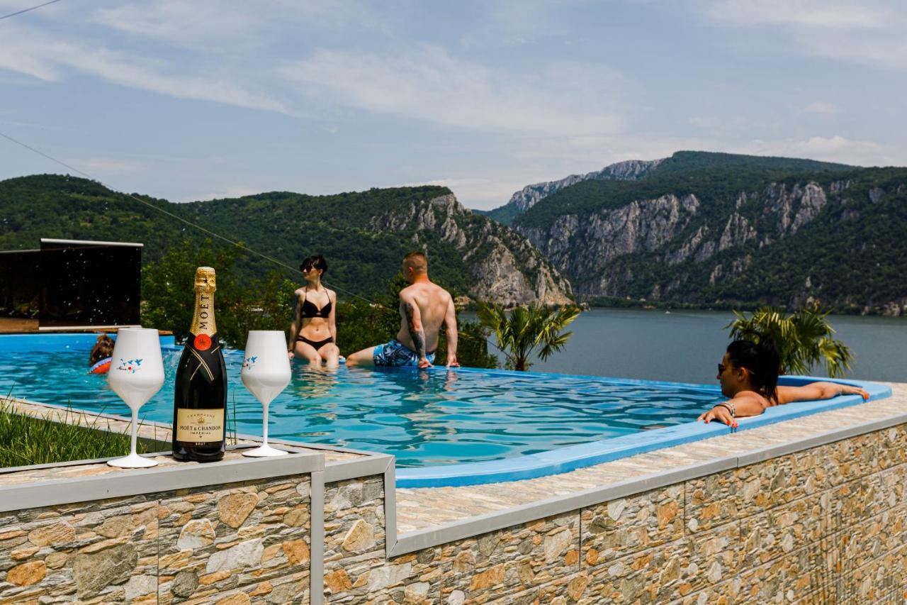 Rex Infinity View 4* Cazanele Dunarii Дубова Экстерьер фото
