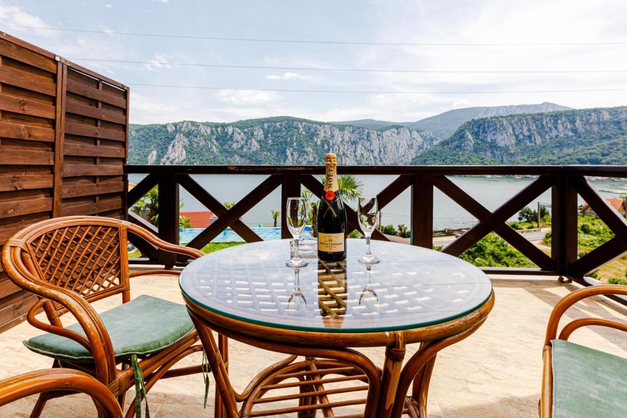 Rex Infinity View 4* Cazanele Dunarii Дубова Экстерьер фото